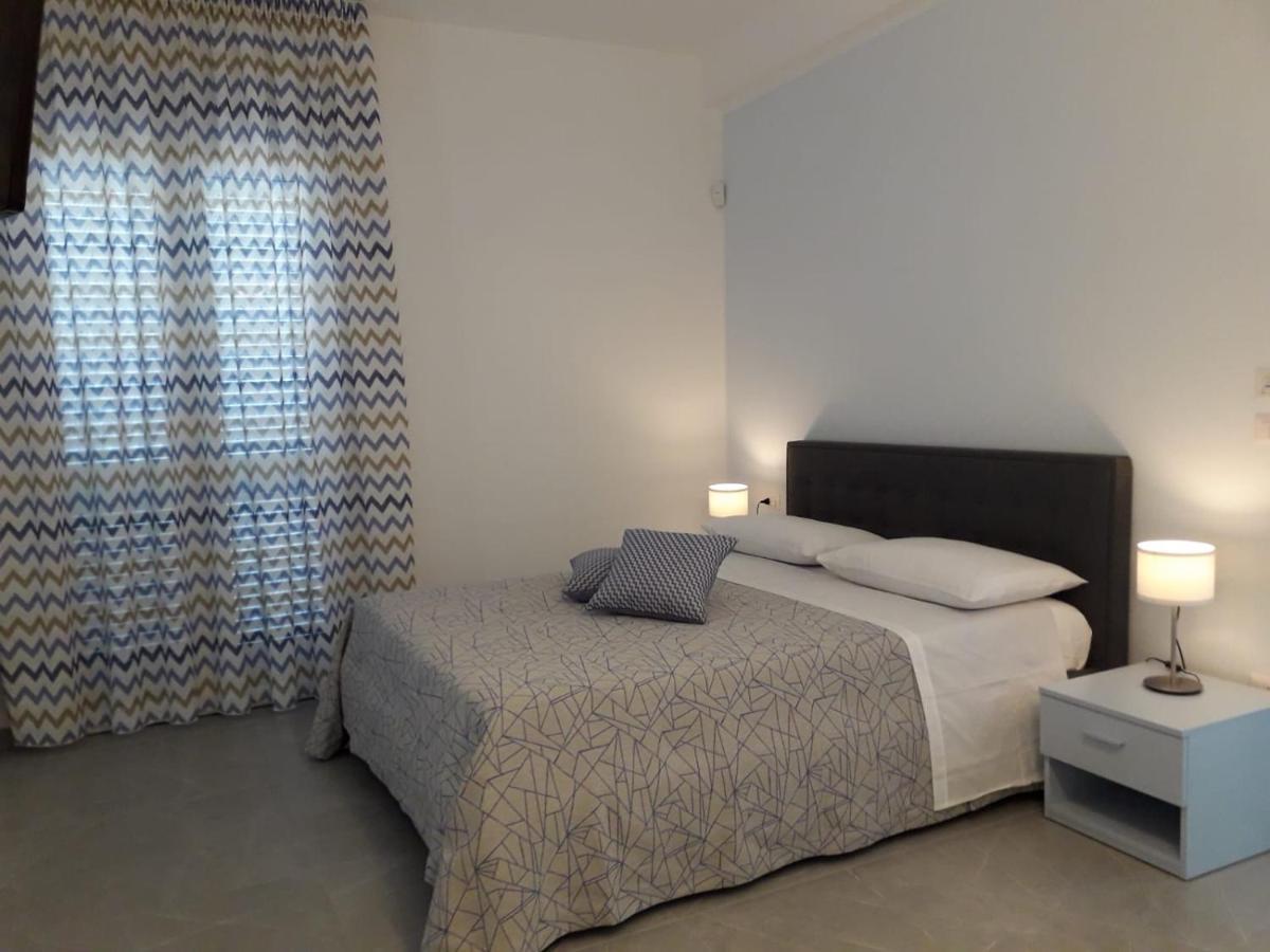 La Casa Di Francesca B&B Con Parcheggio Privato Porto Cesareo Luaran gambar
