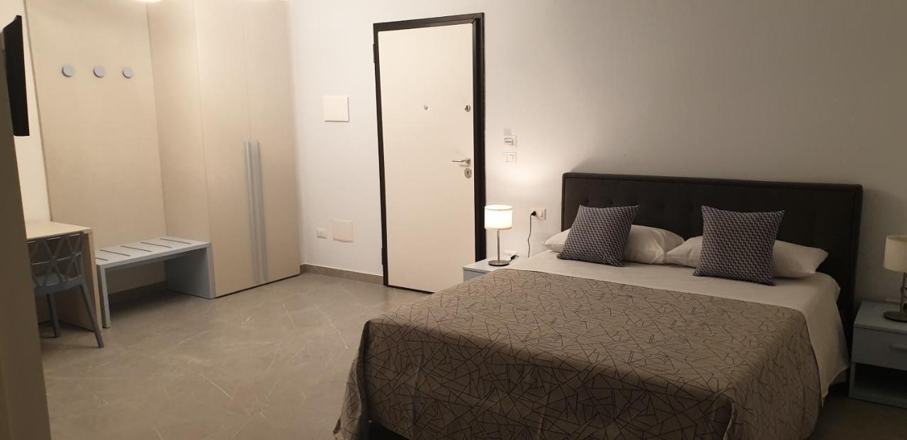 La Casa Di Francesca B&B Con Parcheggio Privato Porto Cesareo Luaran gambar