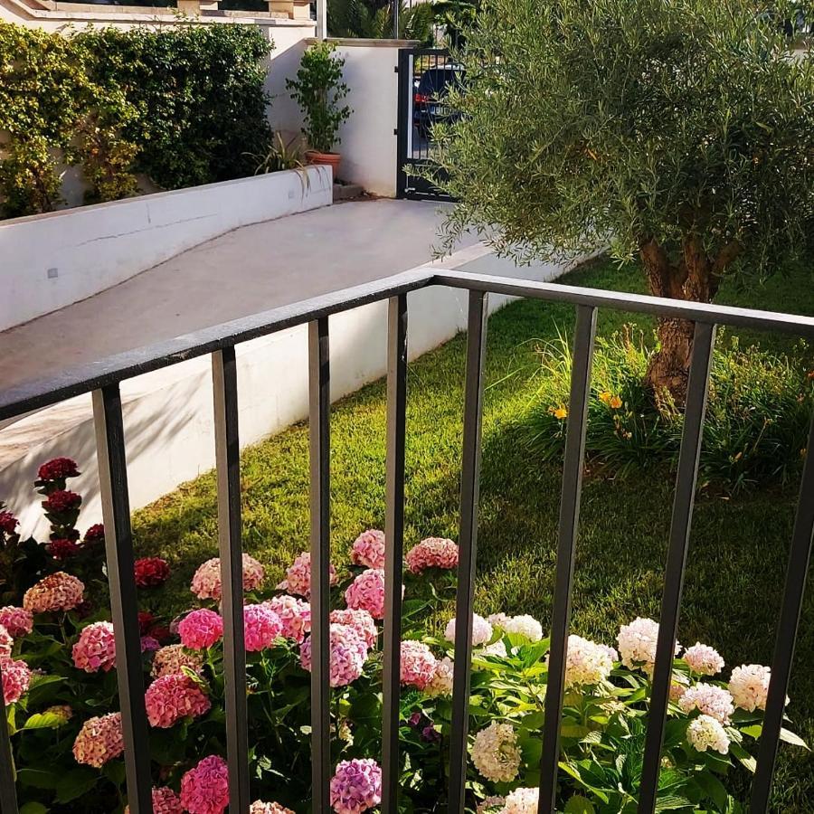 La Casa Di Francesca B&B Con Parcheggio Privato Porto Cesareo Luaran gambar