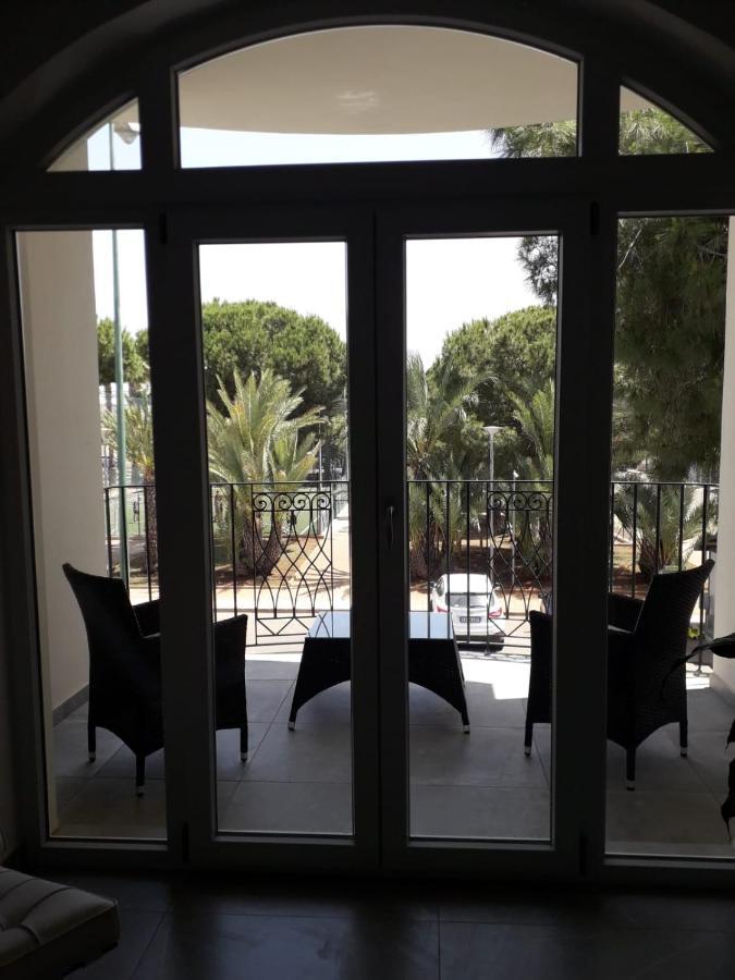 La Casa Di Francesca B&B Con Parcheggio Privato Porto Cesareo Luaran gambar